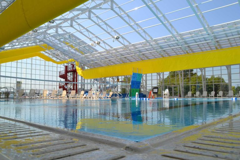 What Causes a High Swimming Pool pH Level? featured image