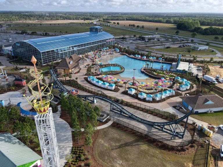 Designing a Winning Indoor Waterpark featured image